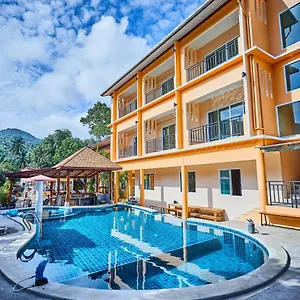 2* אורחן Budchui Village 2